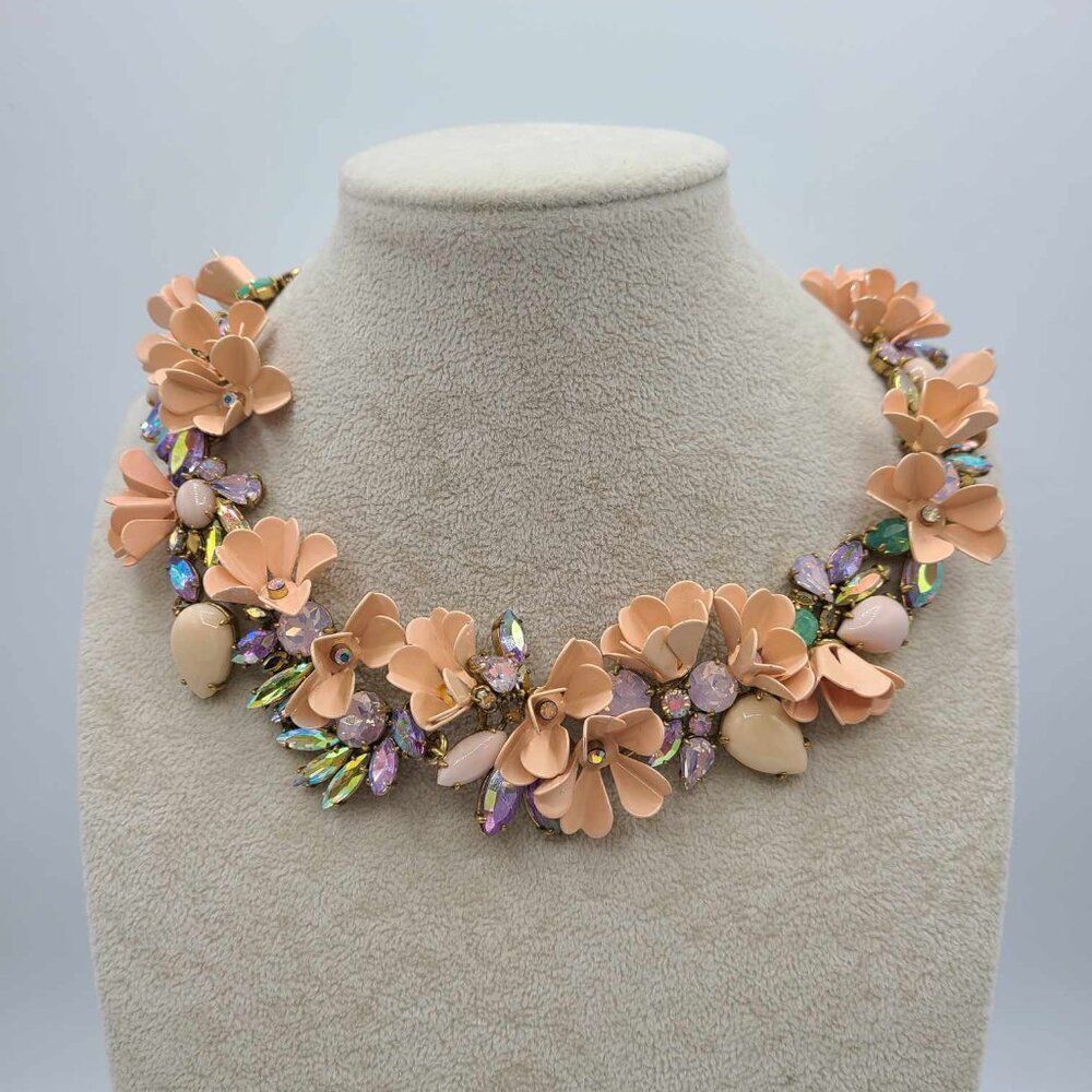J Crew Rare Peach Flower Wreath Necklace with Multi Colored Crystals - Picture 10 of 14